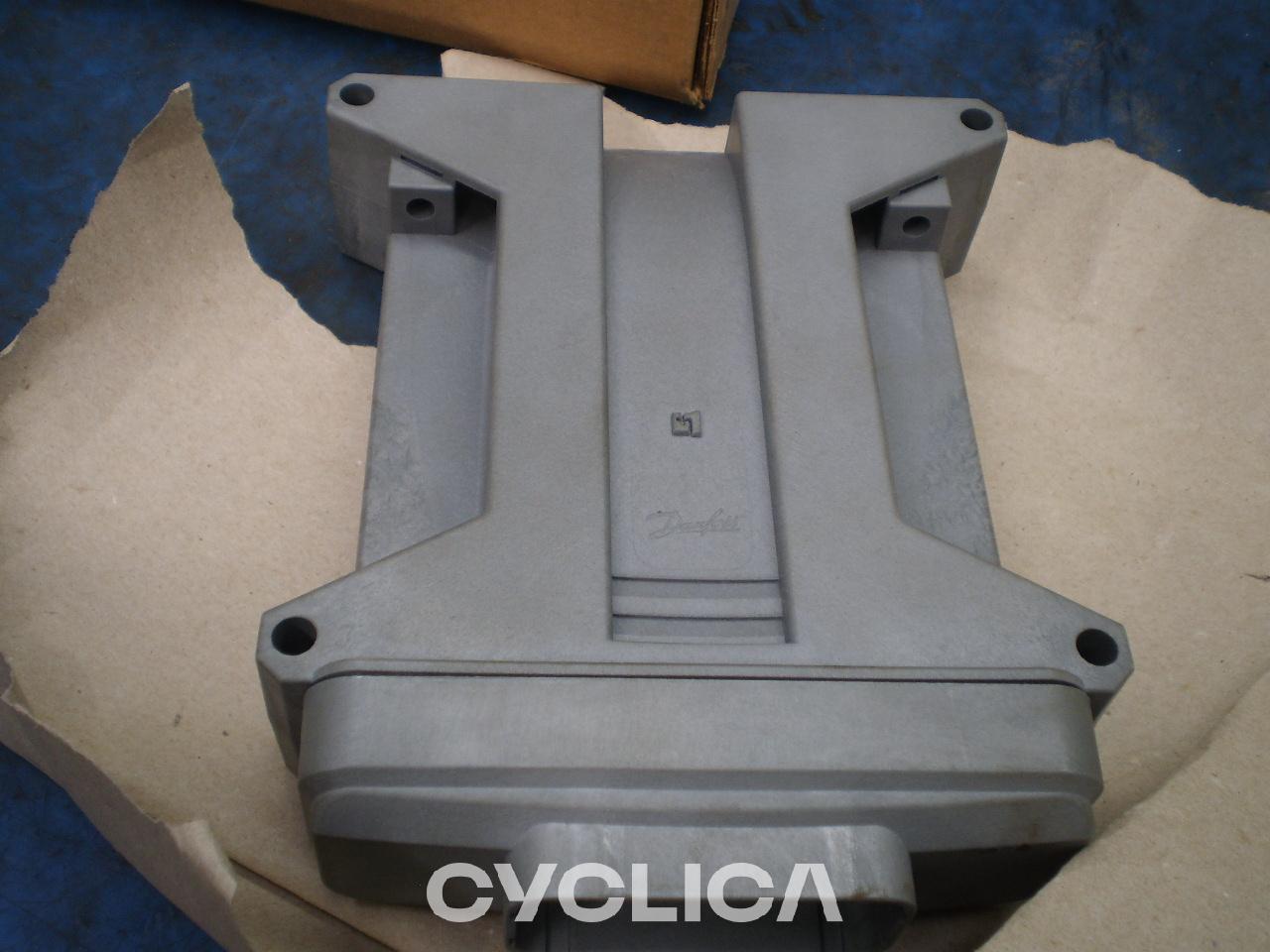 Drugi  PIEZAS US 3623189U - 2