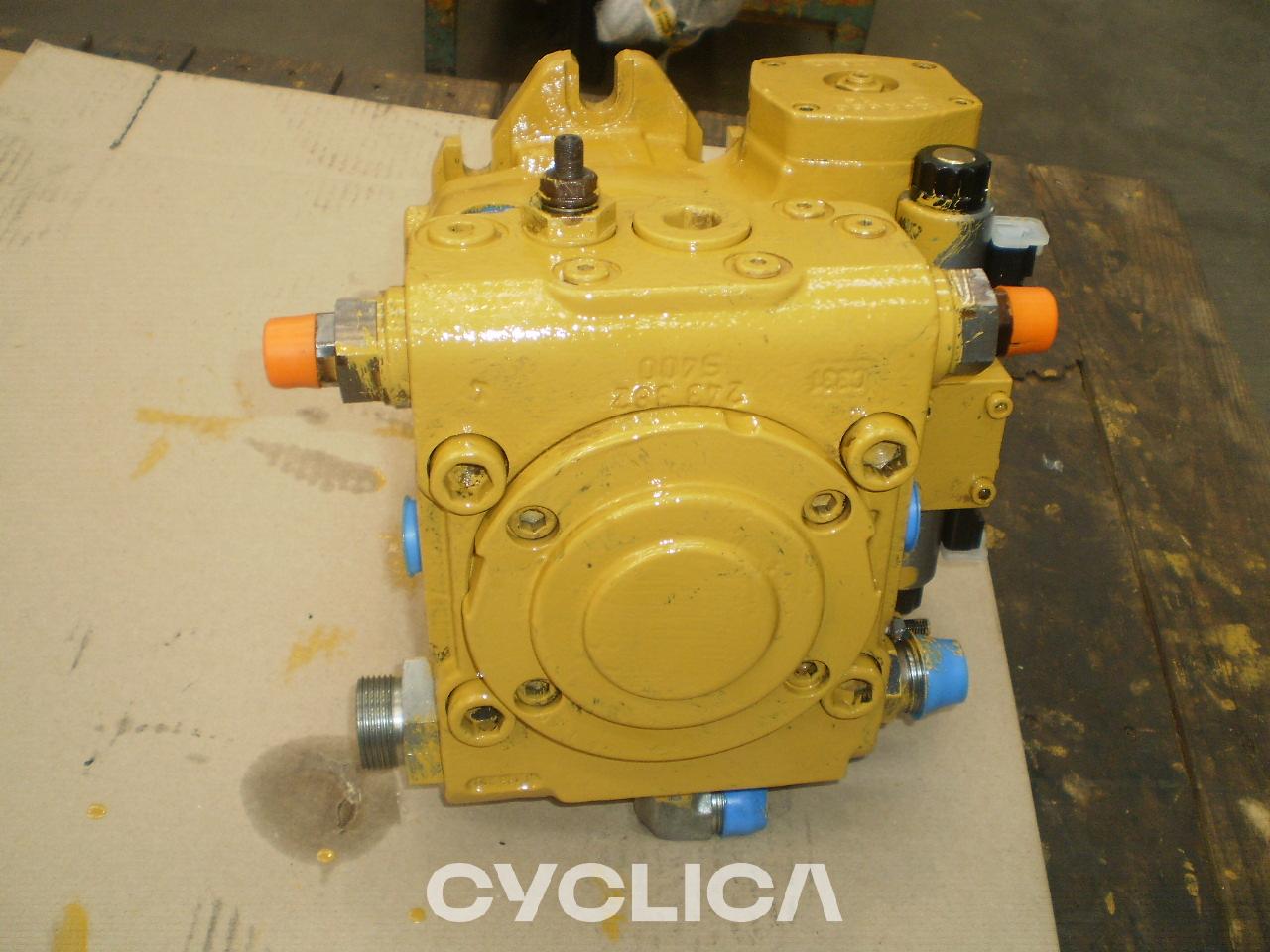 Idraulico  D6T 4244483U - 2