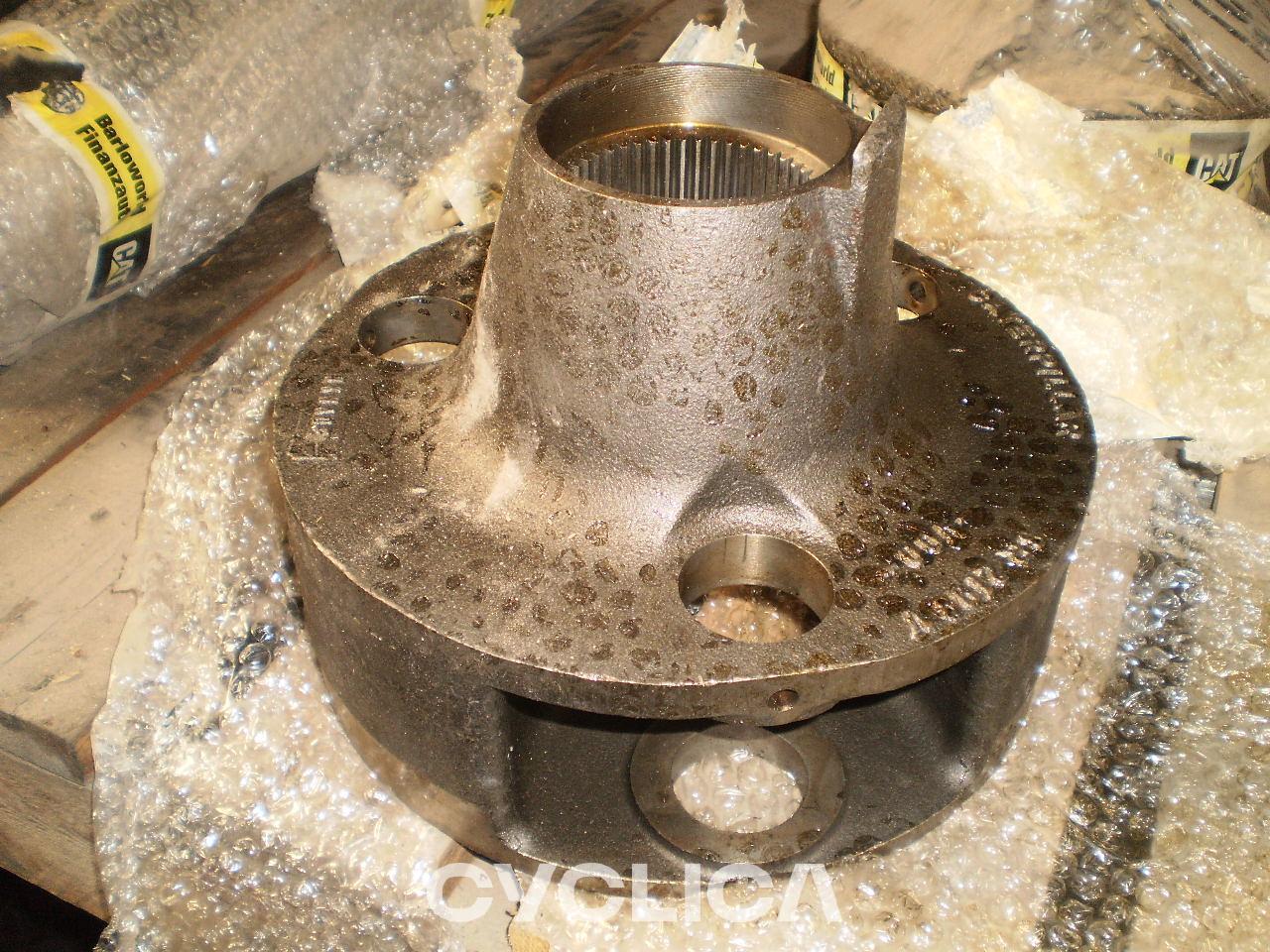 Grupe fuqie  PIEZAS US 8R2198U - 1