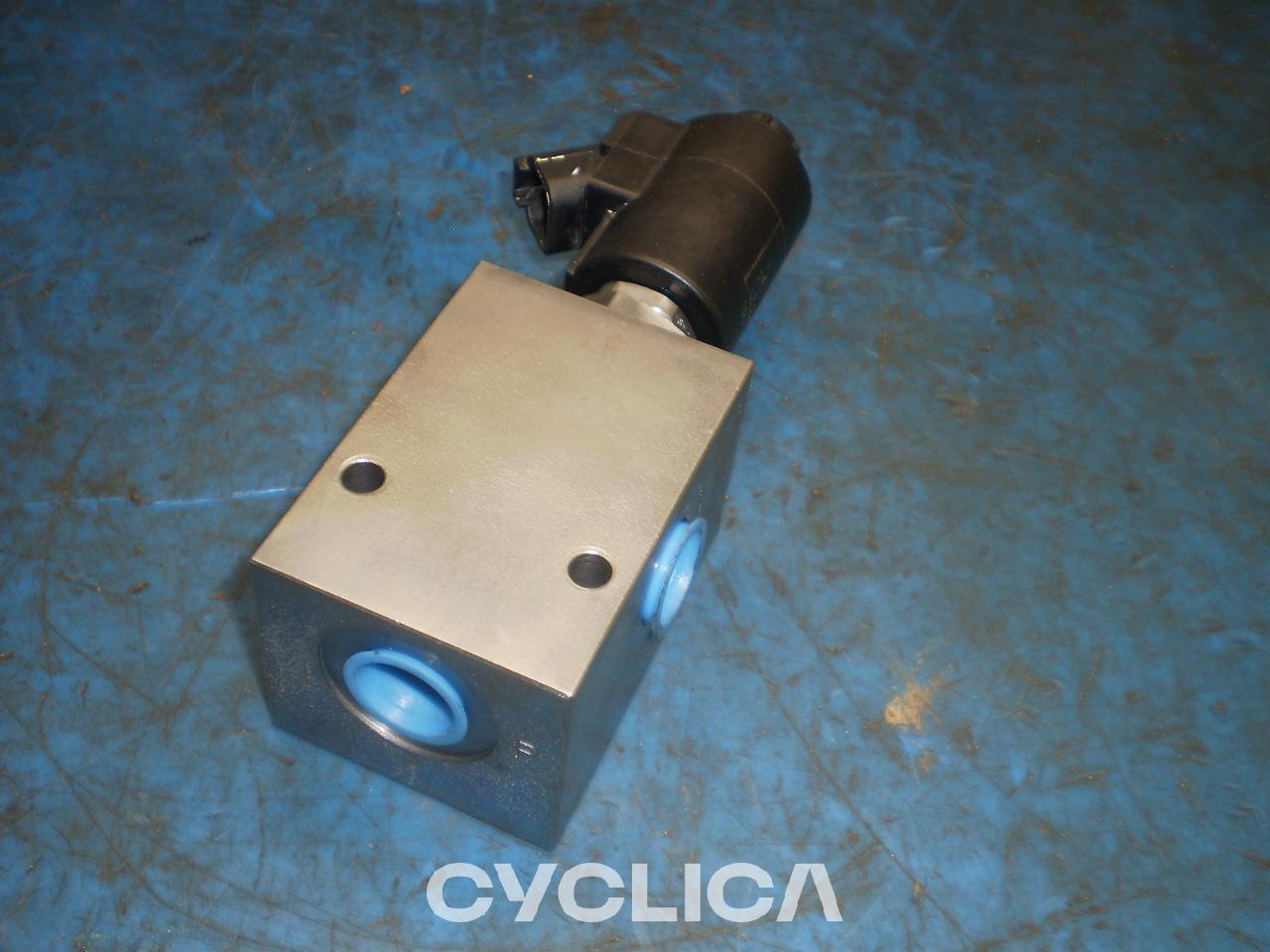 Hydraulic  PIEZAS US 1967544U - 2