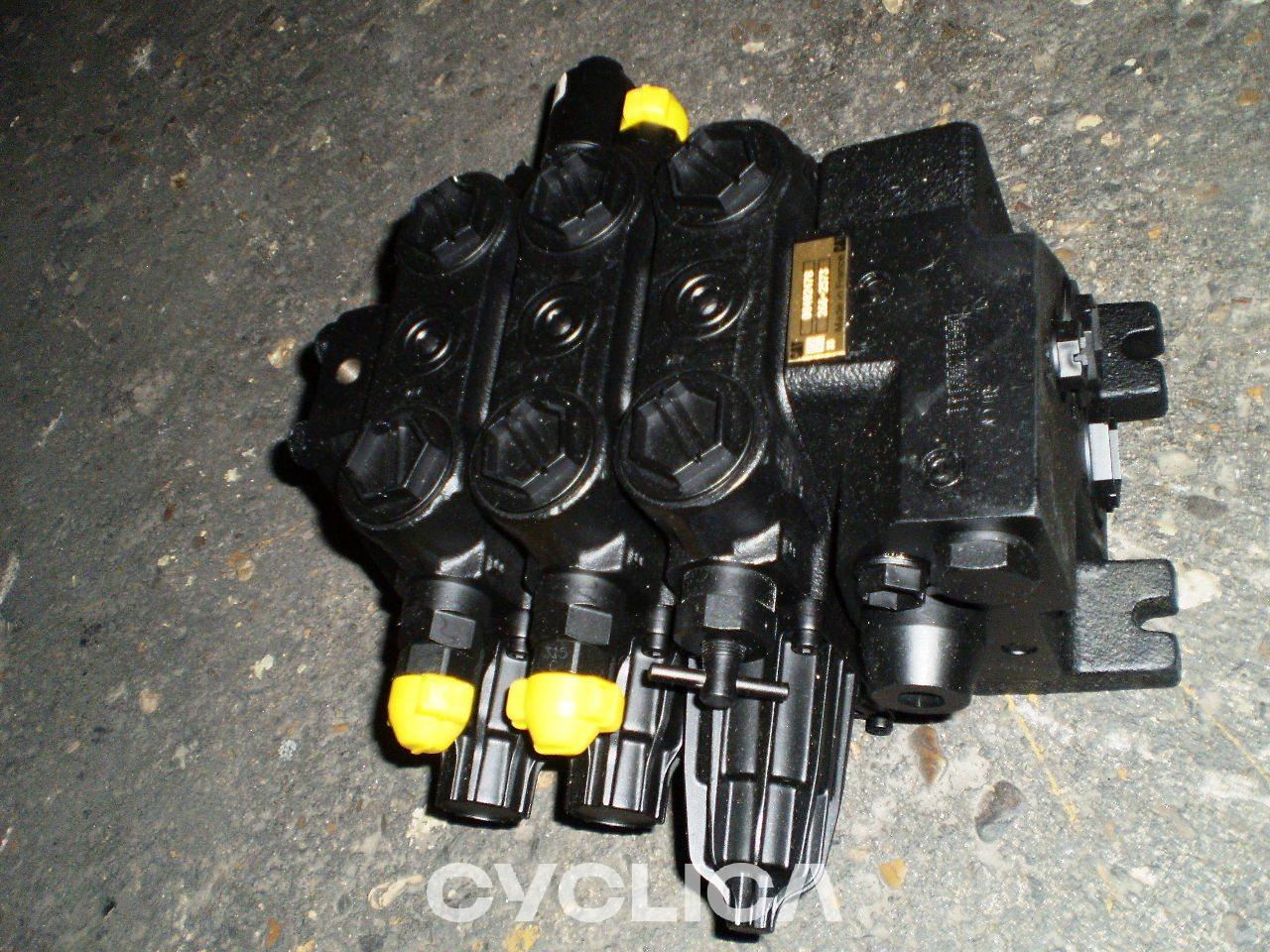Hidráulico  PIEZAS US 2662573U - 2