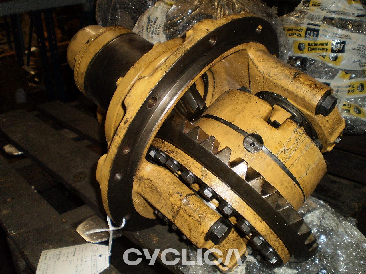 Other sets  PIEZAS US 4V1906U - 1
