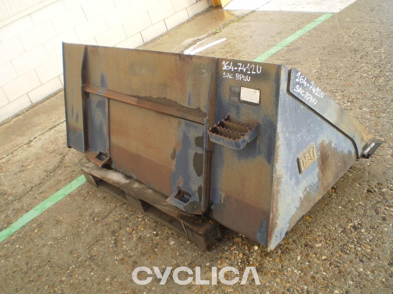 Друго  PIEZAS US 1647412U - 2
