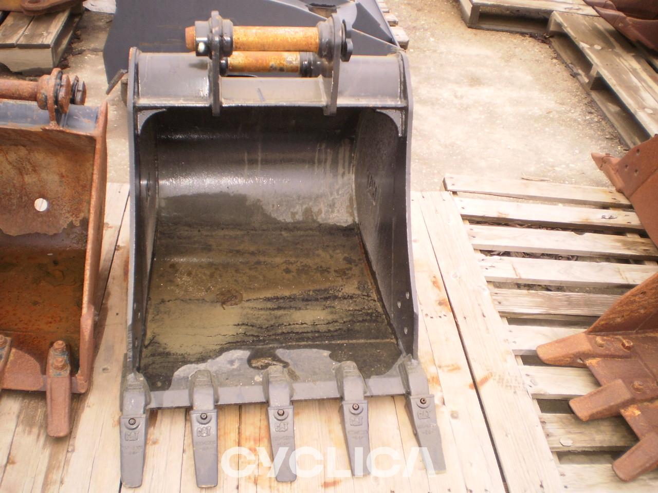 Drugi  PIEZAS US 2804204U - 1