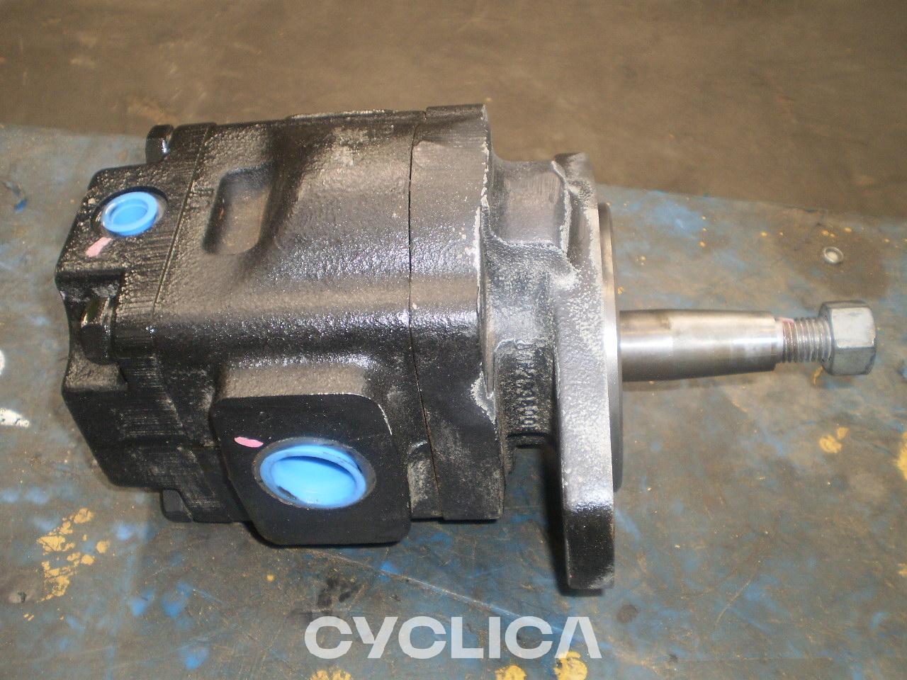 Hydraulic  962M 2466152U - 1
