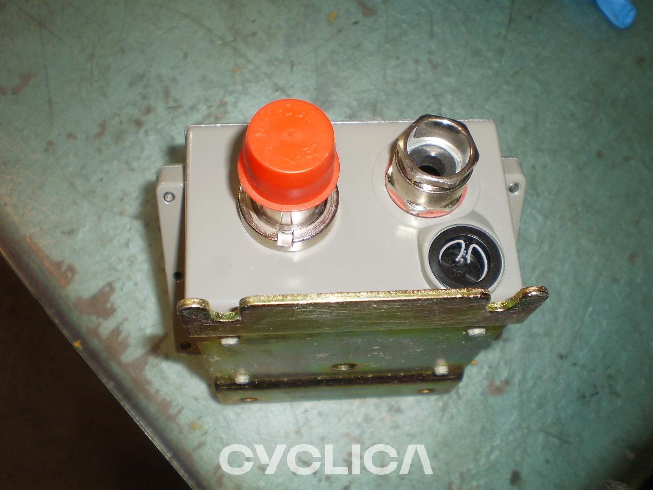 Electronic components  PIEZAS US 1684814U - 2