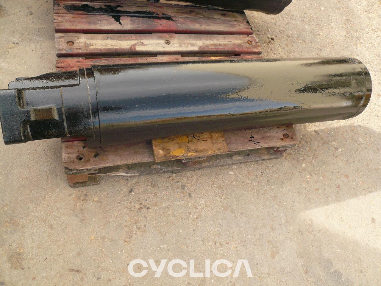 Operativni delovi  365B II 1362433U - 2