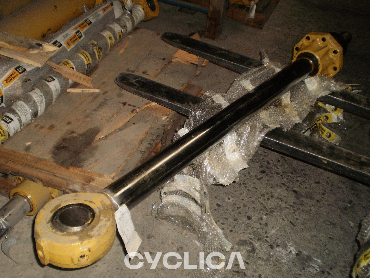 Hydraulic  PIEZAS US 8J9218U - 1