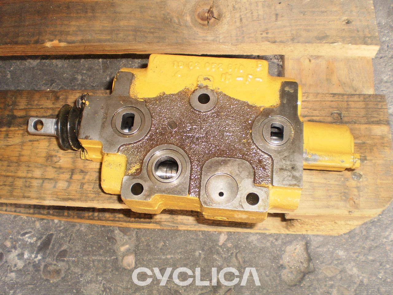 Hidráulico  428C 1325134U - 1