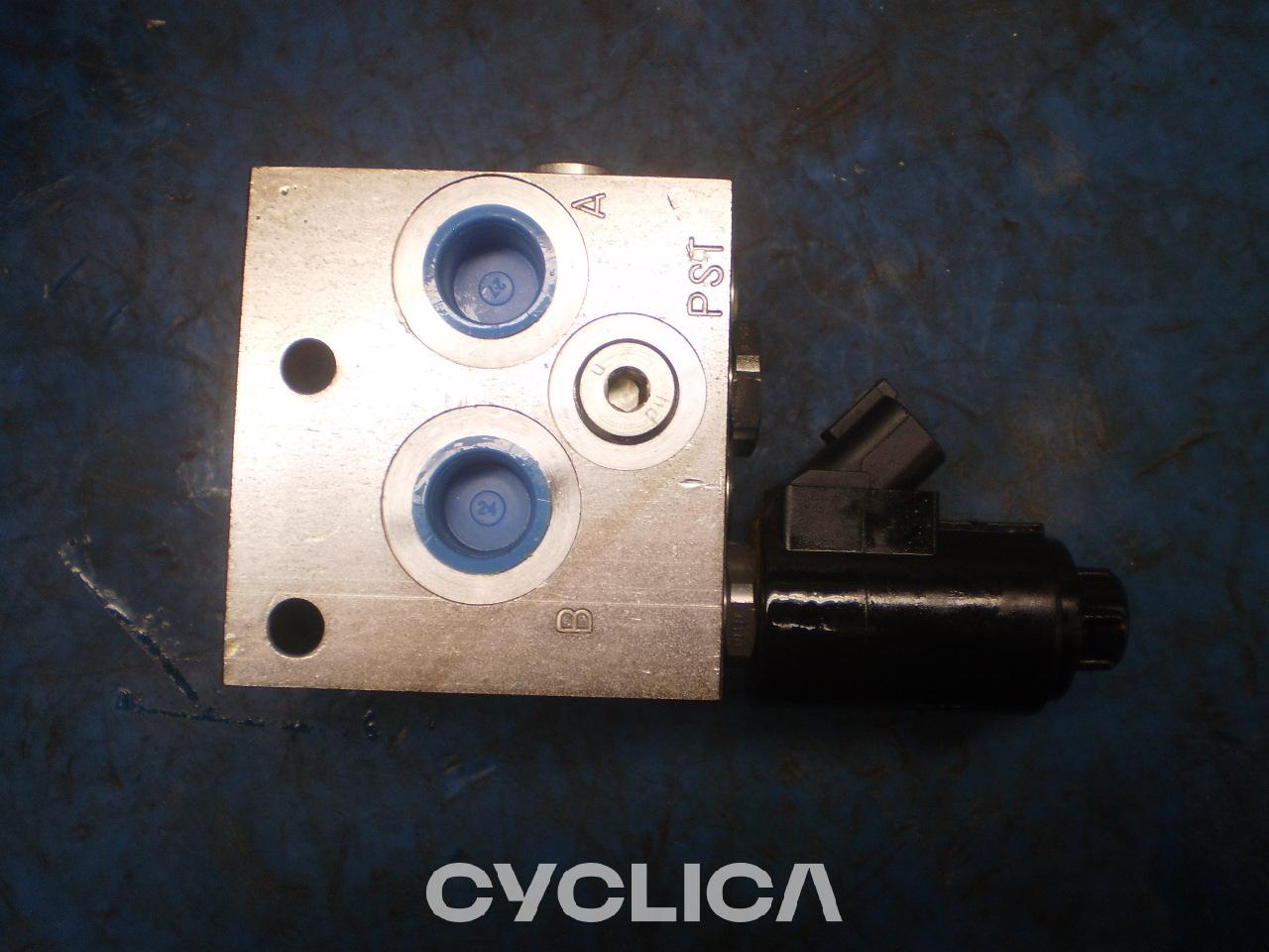Hydraulic  M320F 2429670U - 2