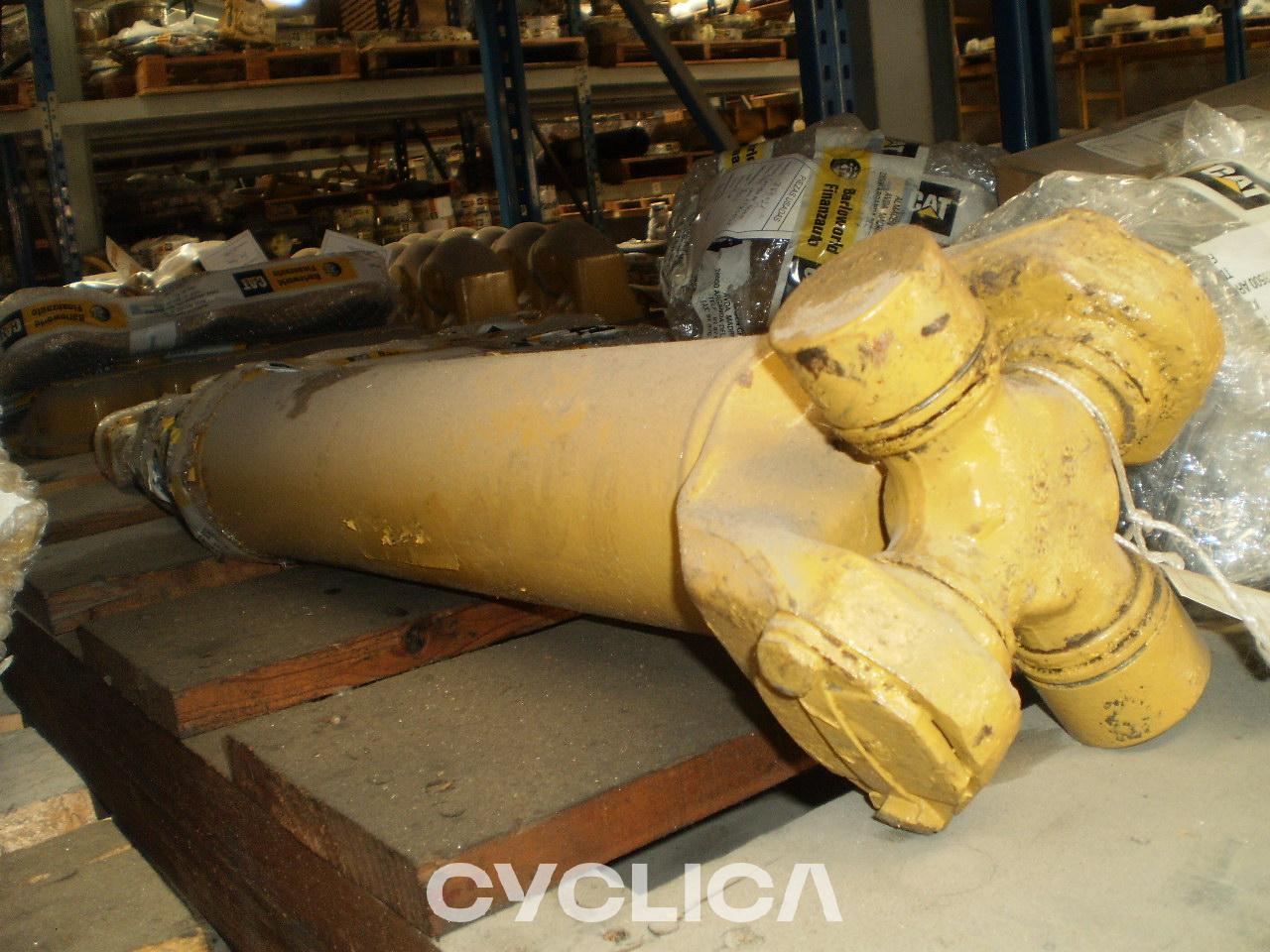 Other sets  PIEZAS US 4V7084U - 1