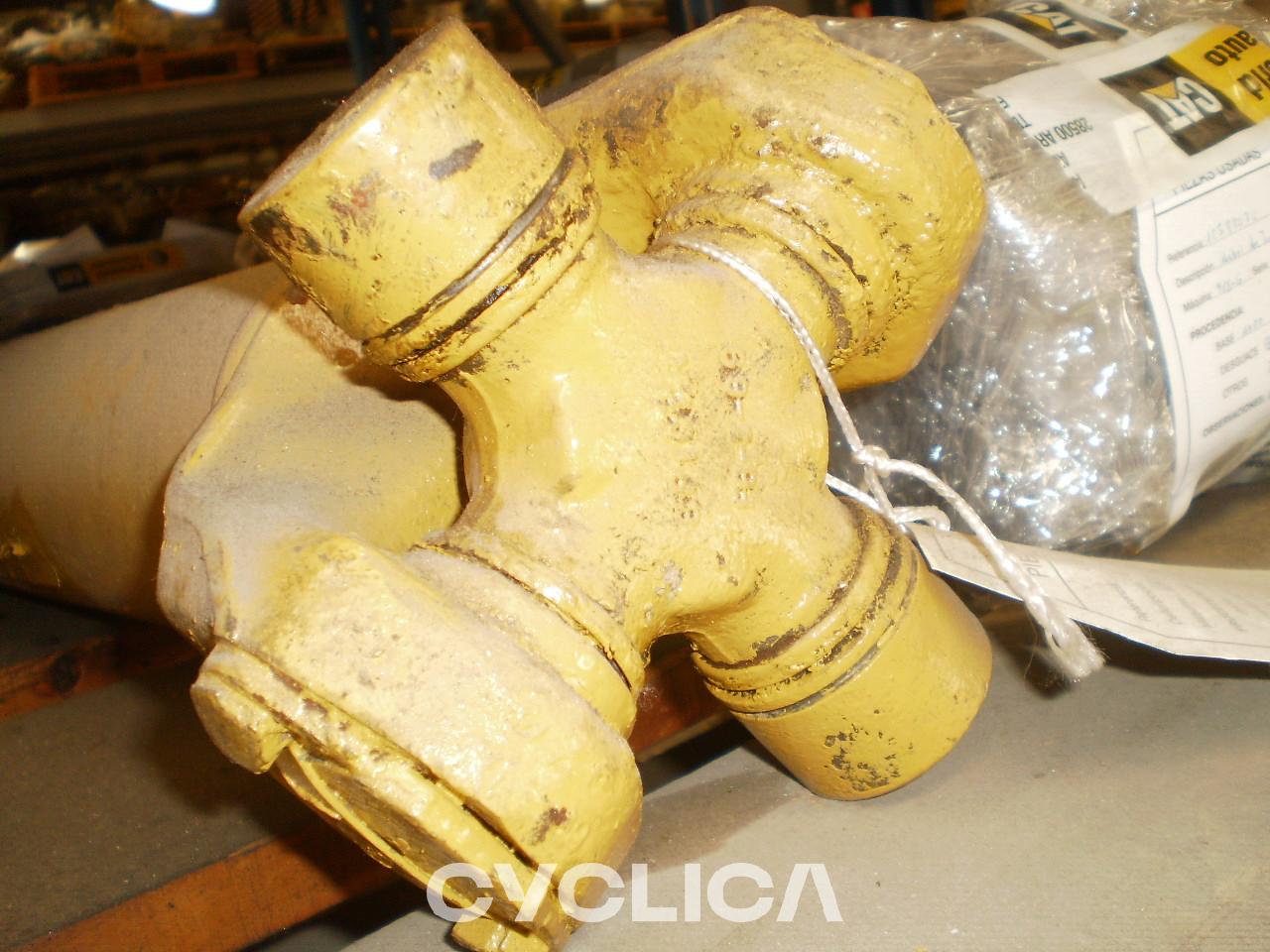 Other sets  PIEZAS US 4V7084U - 2