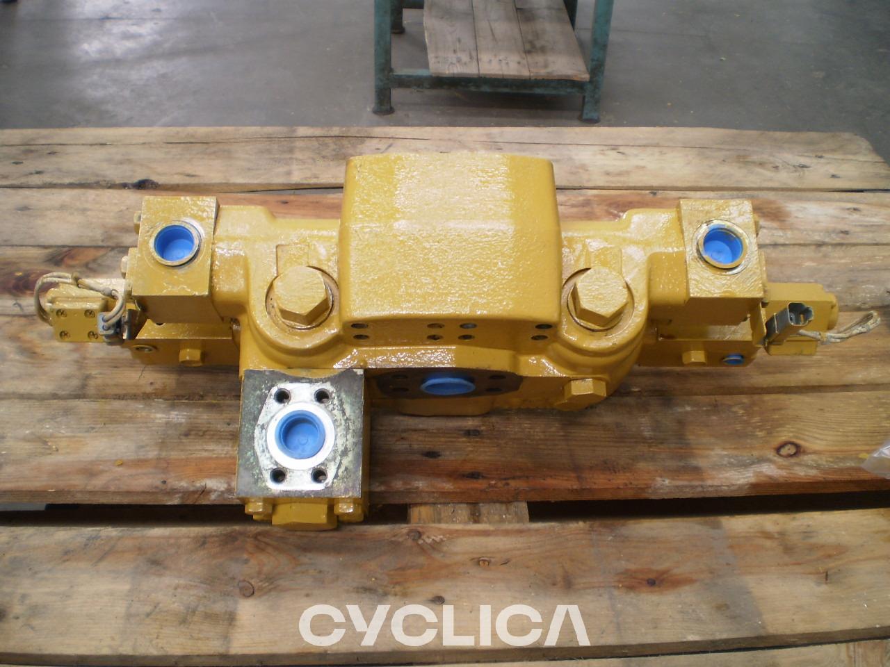 Idraulico  385B 1741858U - 1