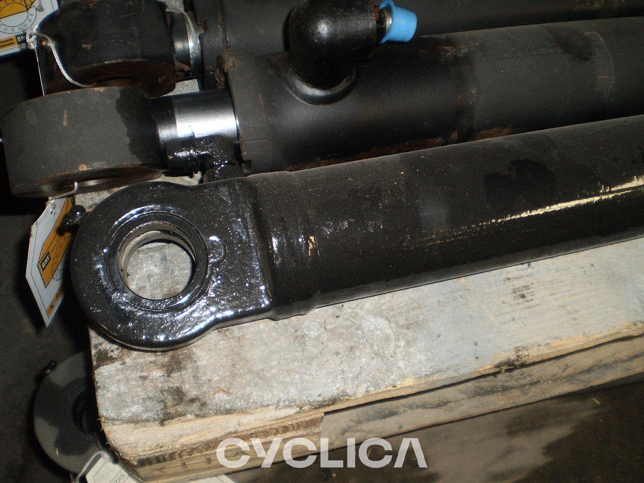 Hidráulico  428C 1235091U - 2