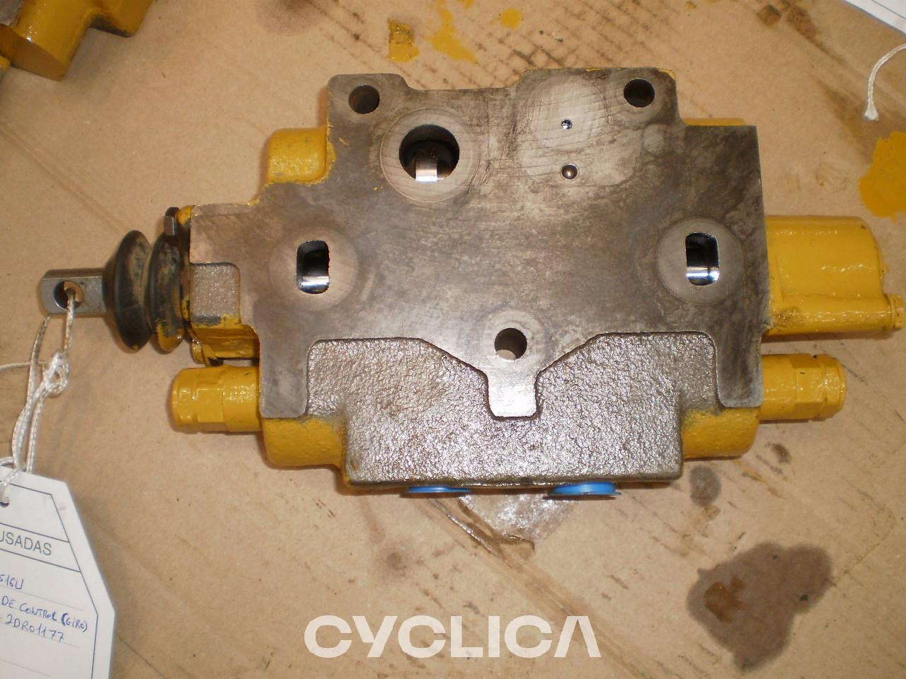 Hidravlični deli  428CT 1486516U - 2