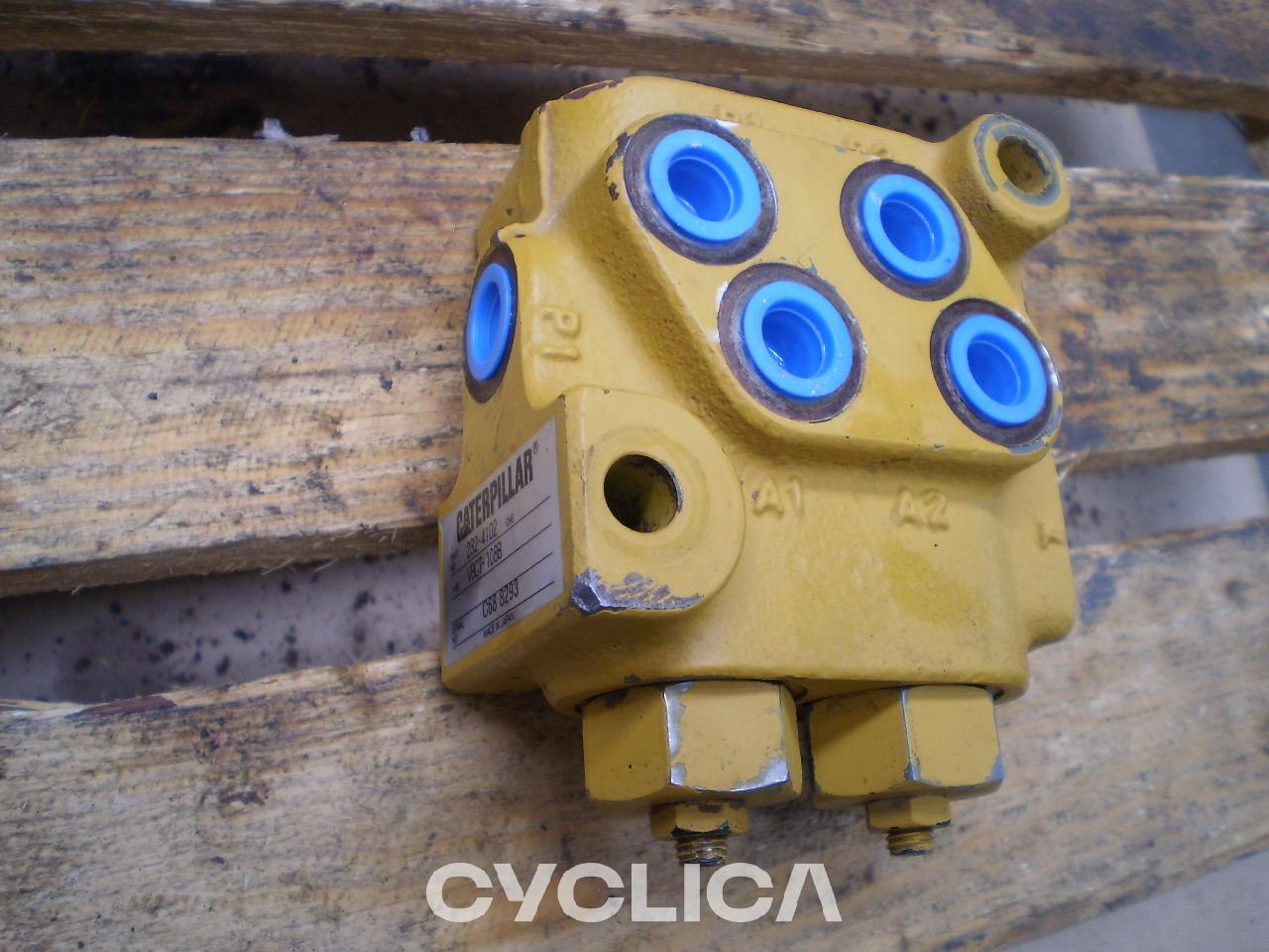 Hidraulički  319CLNIM 2324102U - 1