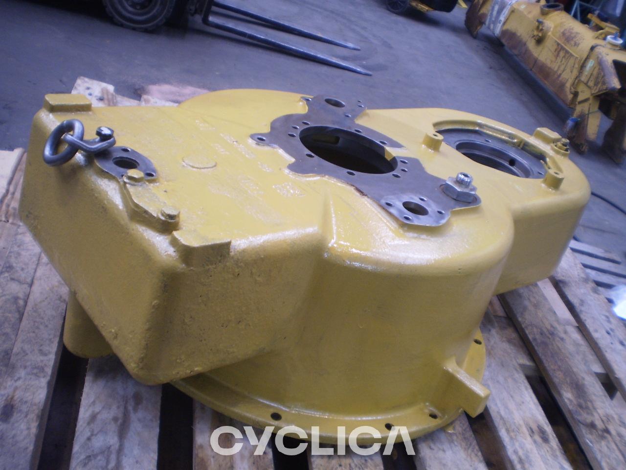 Pogonski sklop  D6T 2697633U - 1