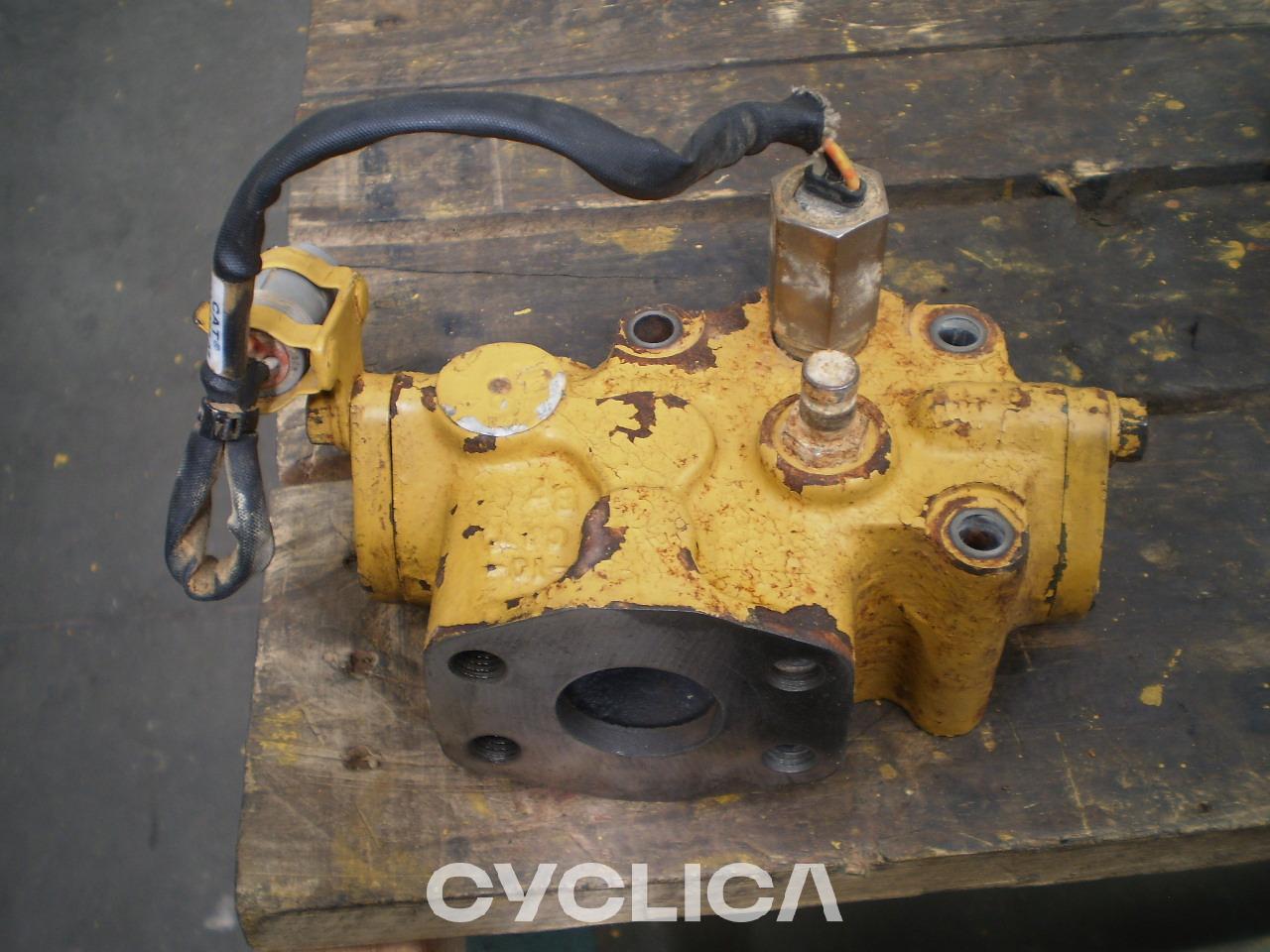 Hidráulico  988G 1045013U - 1