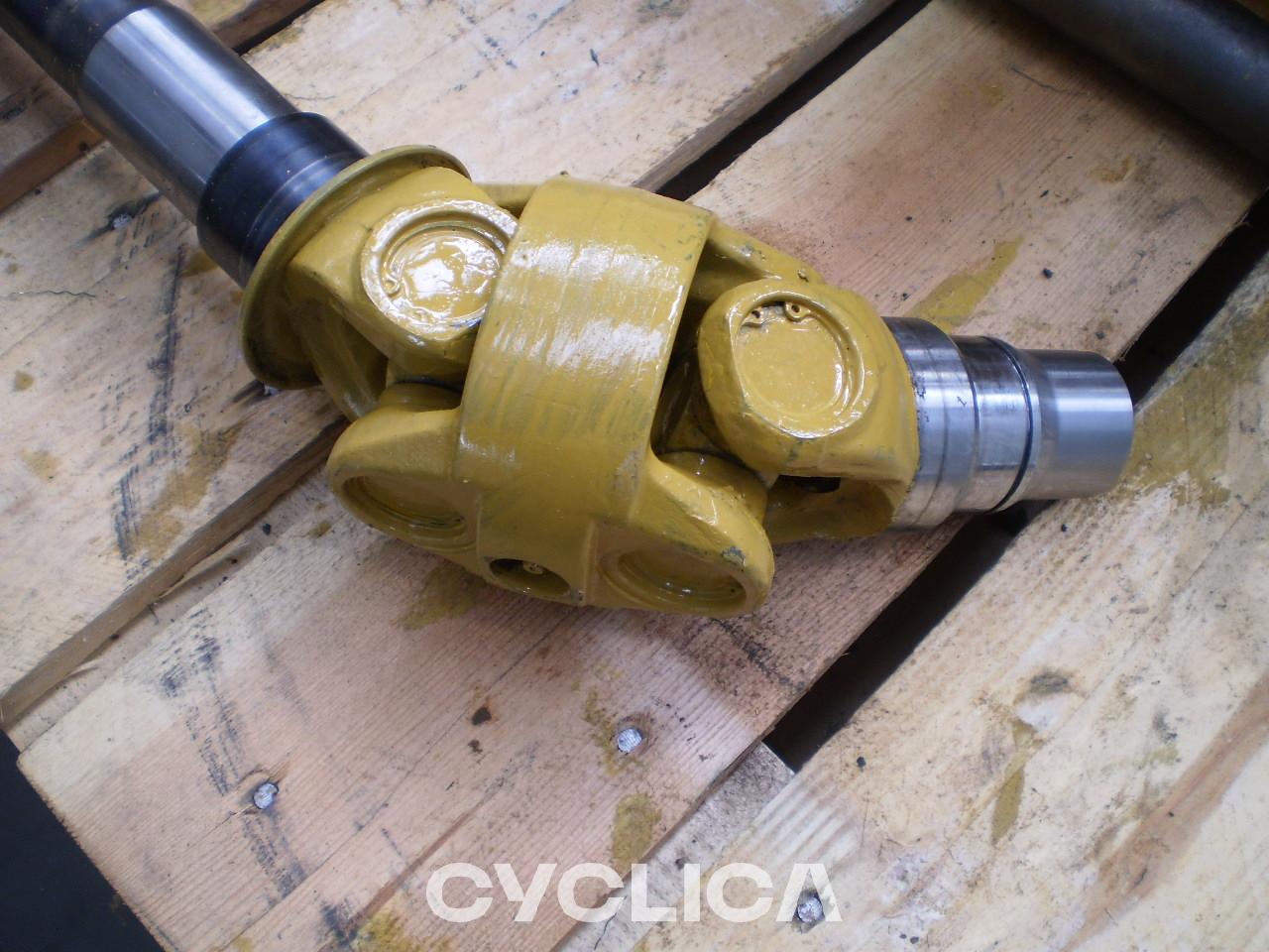 Pogonski sklop  438C 1303014U - 4