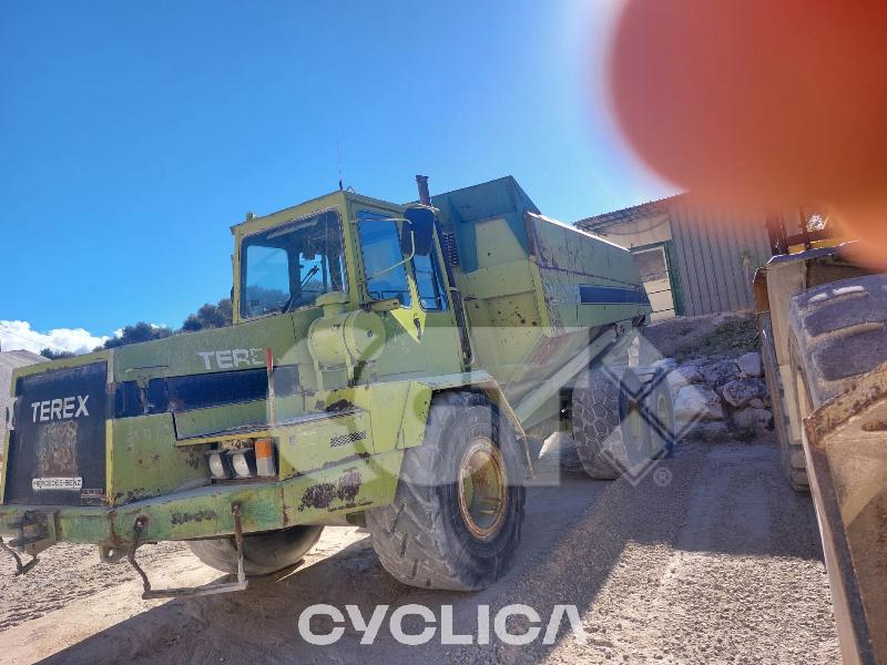 Demperji in zglobni tovornjaki  2766C KA61### - 4