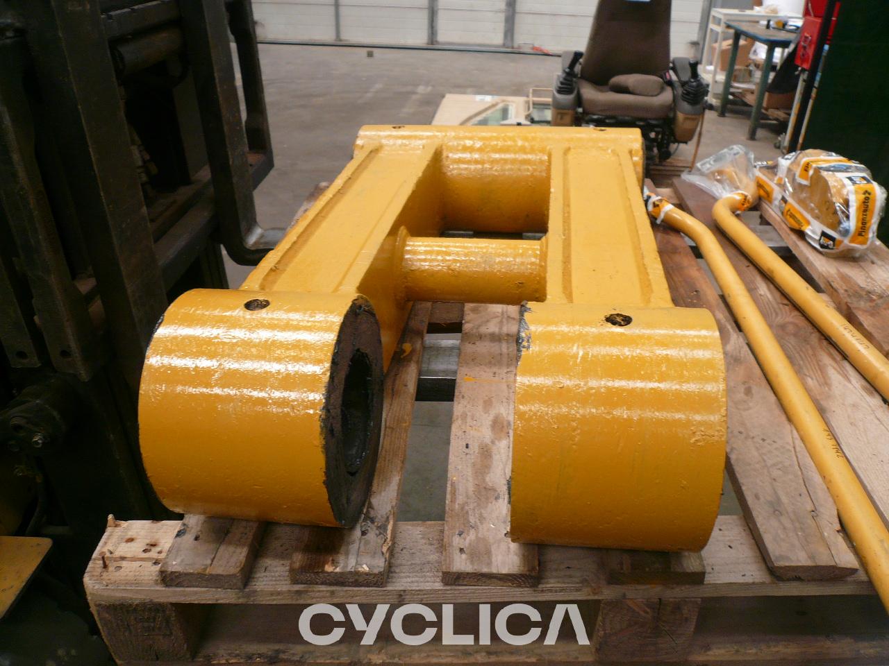 Others  345B II 1332548U - 1