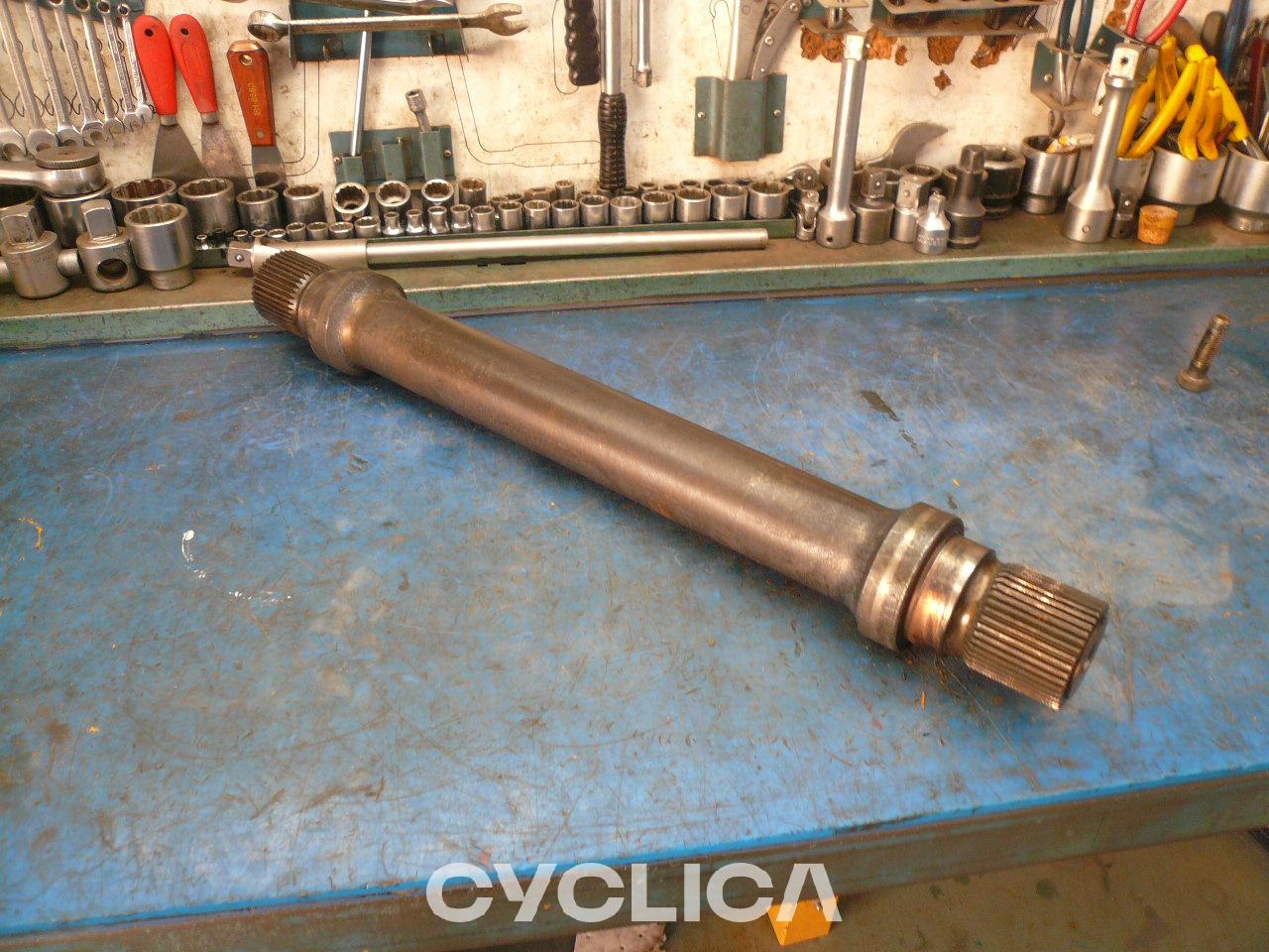 Grupe fuqie  735 1591075U - 1