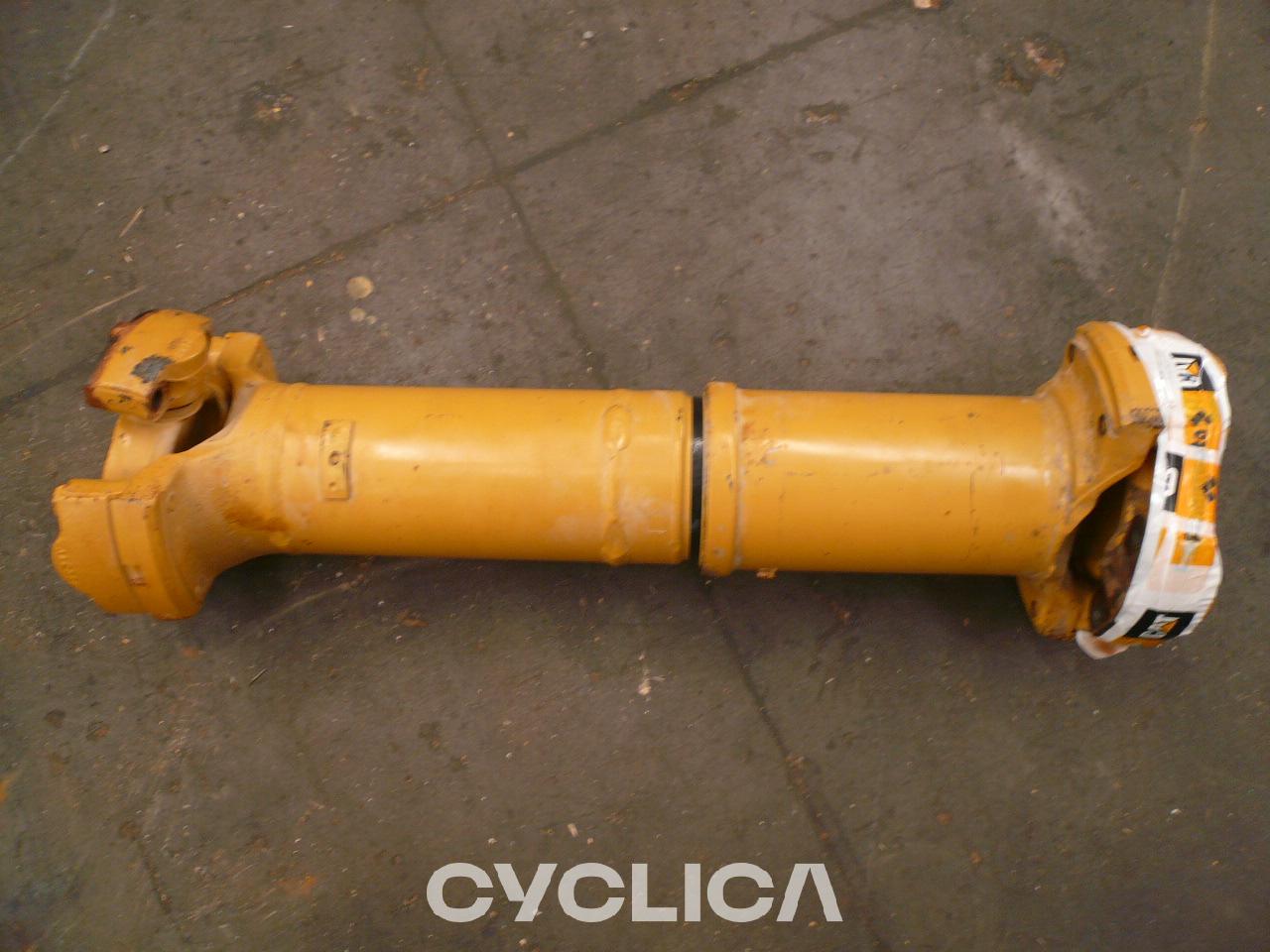 Grupe fuqie  735 1880866U - 1