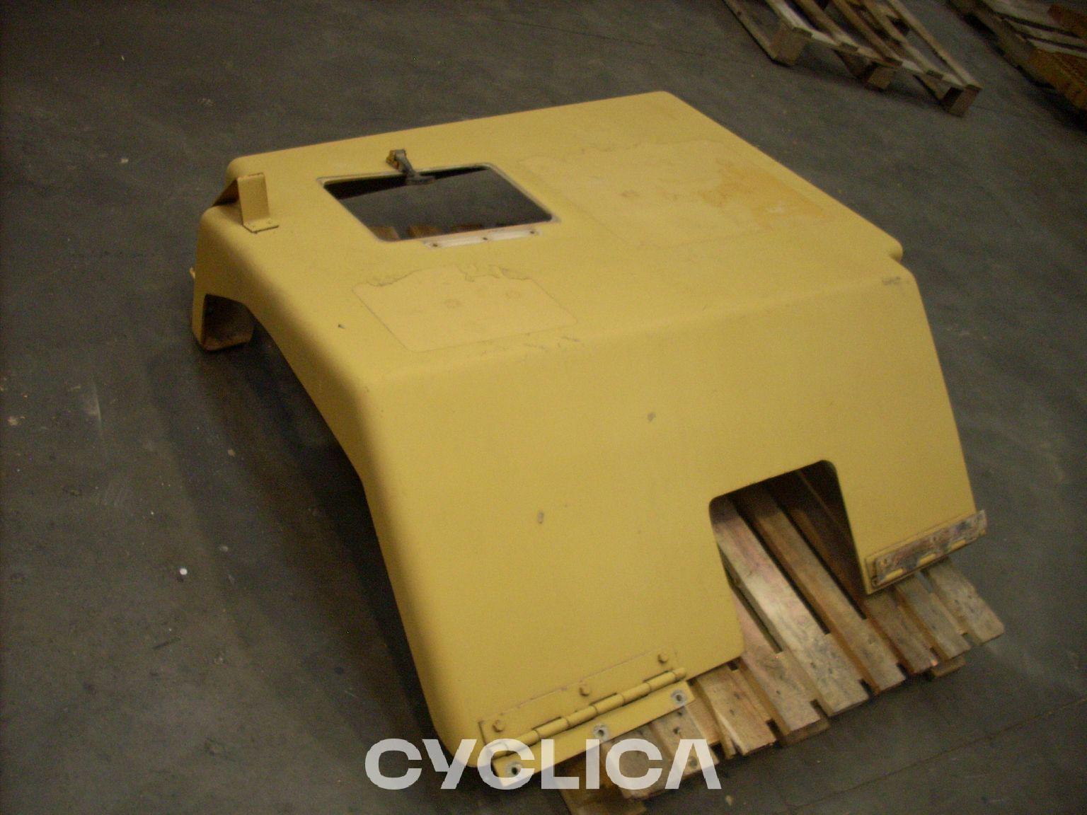 Other sets  773B 8W9513U - 1
