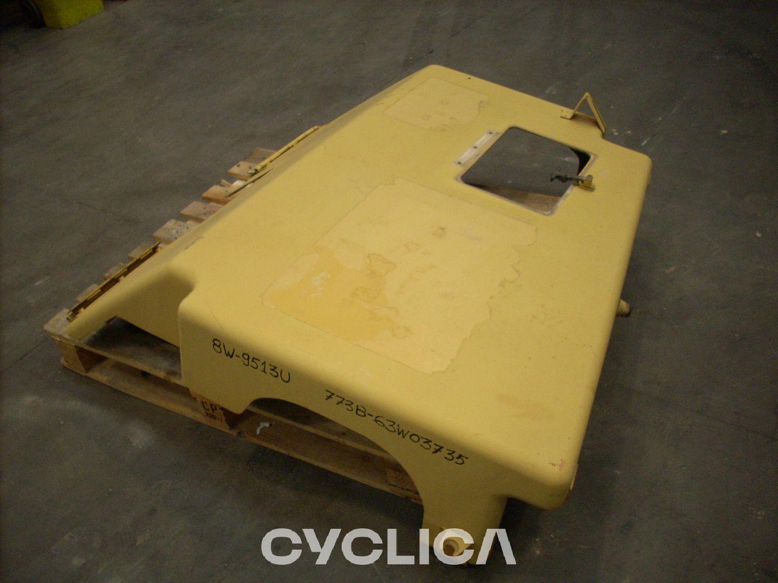 Other sets  773B 8W9513U - 2