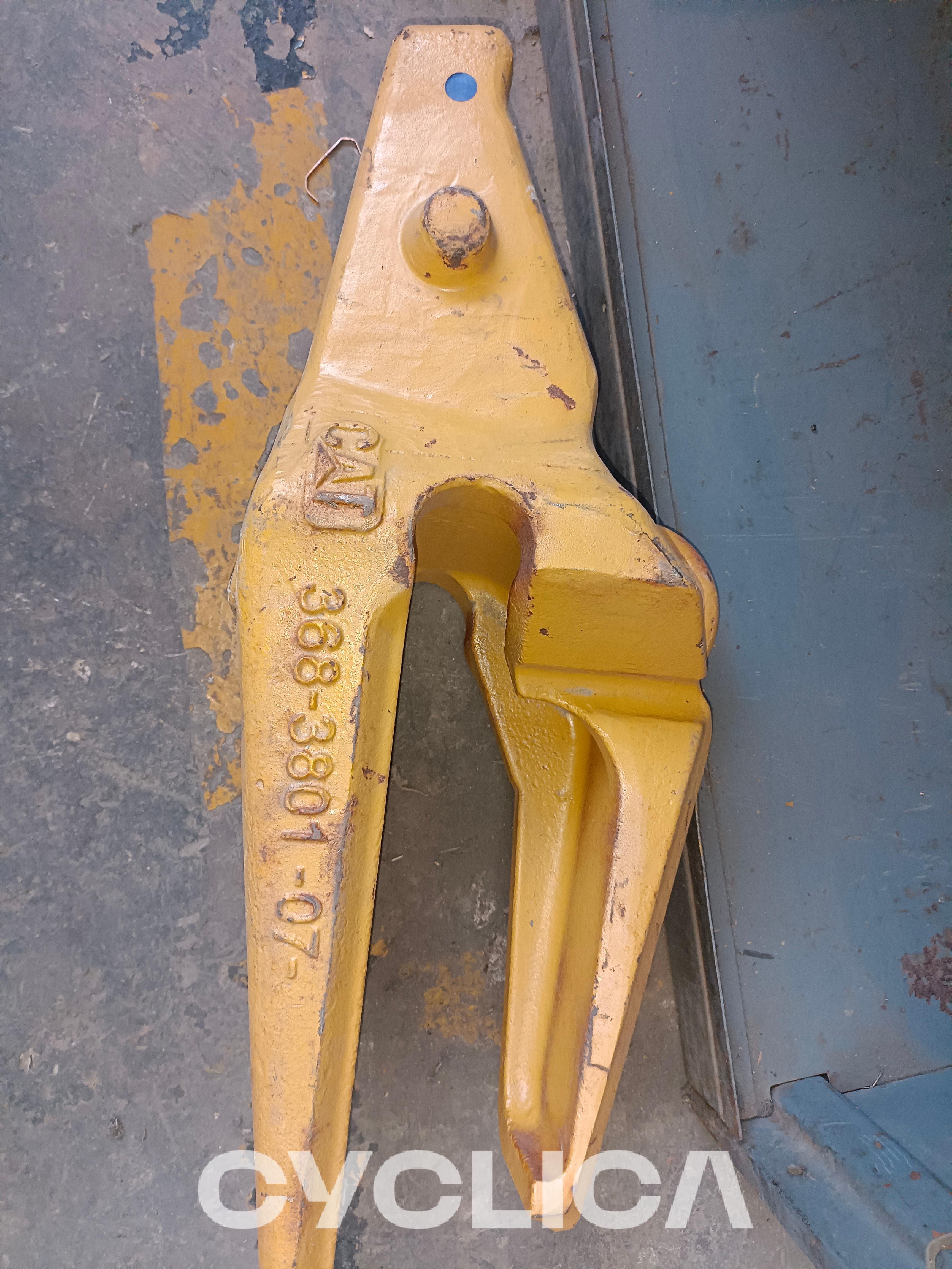 Delovni priključki  PIEZAS US 3683801U - 1
