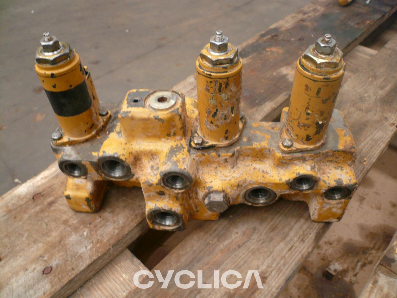 Хидраулика  330CLME 1588251U - 2