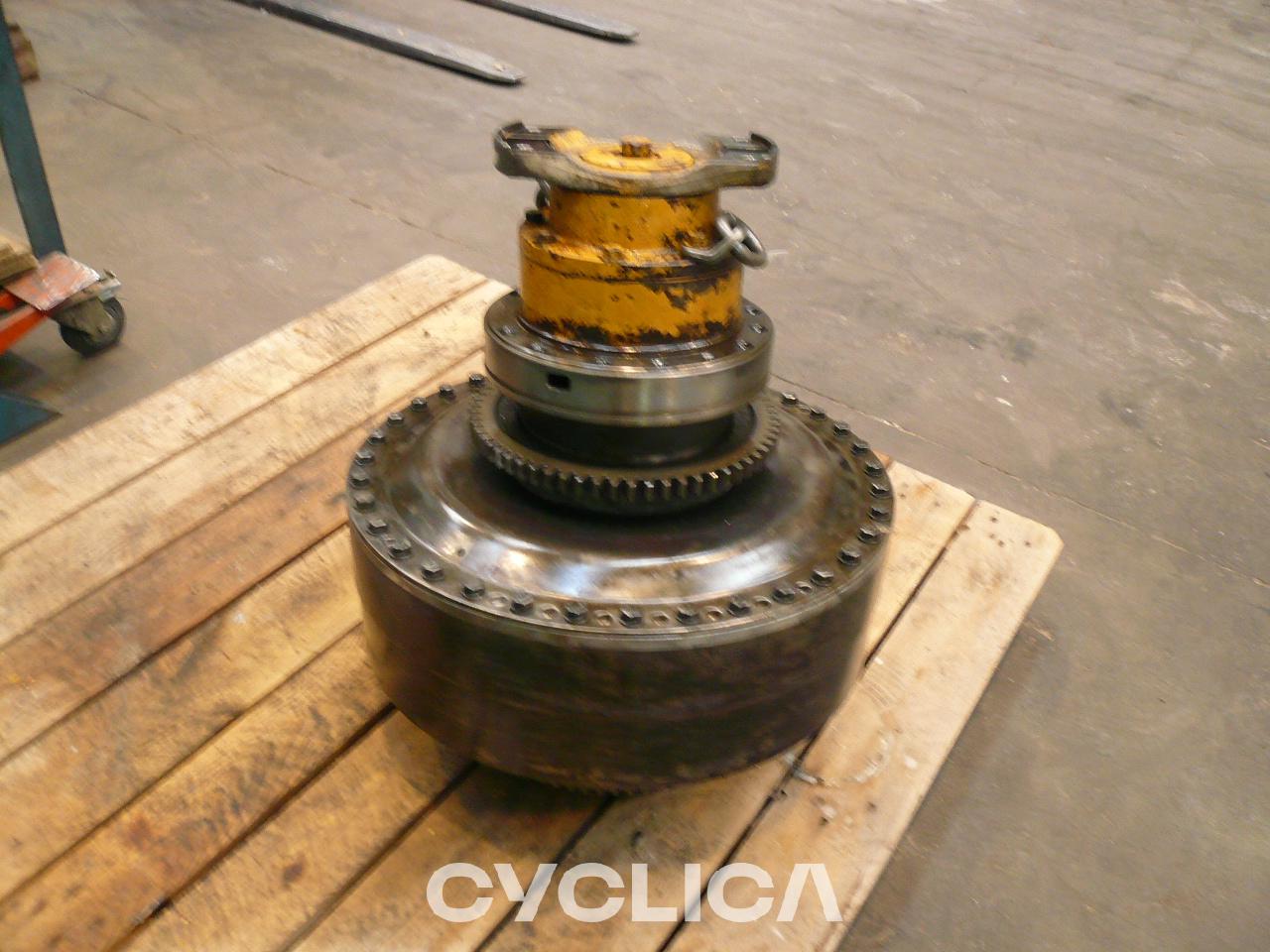 Pogonski sklop  775B 1T1213U - 1