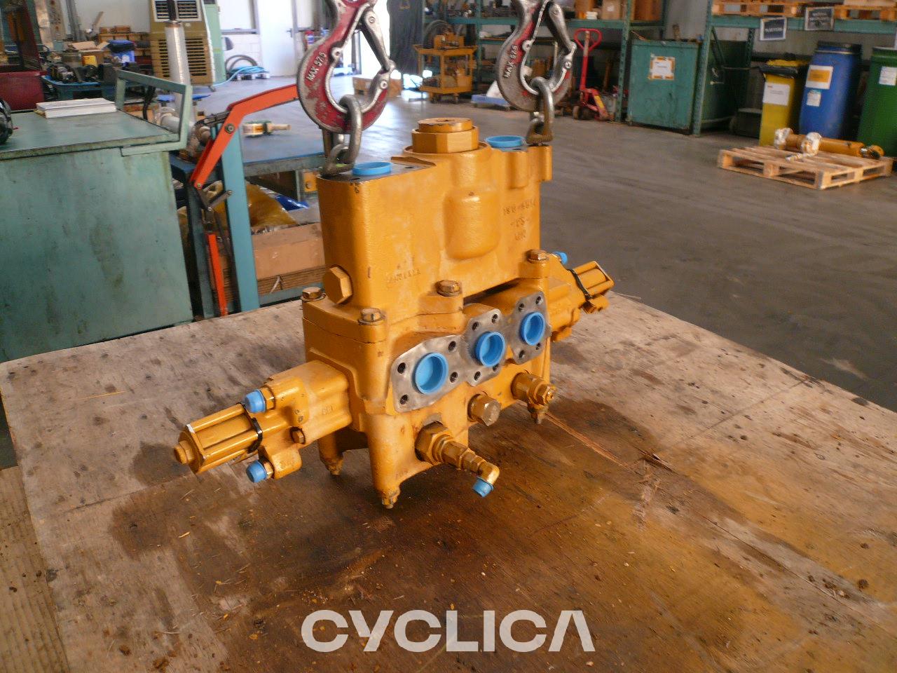 Хидраулика  735 1895772U - 2