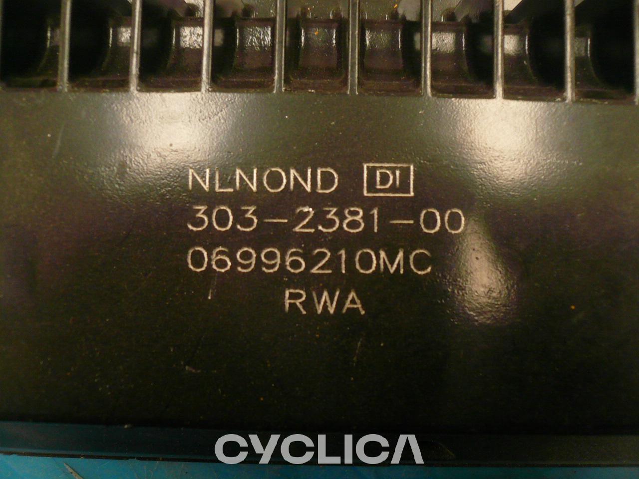 Composants électroniques  PIEZAS US 3032381U - 2