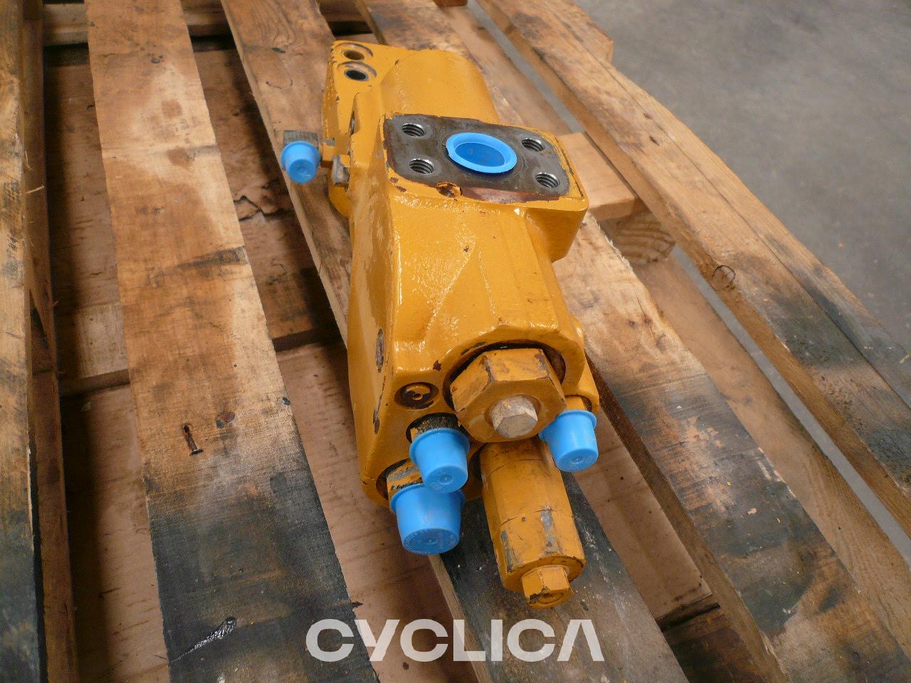 Хидраулика  330CLME 1968731U - 2