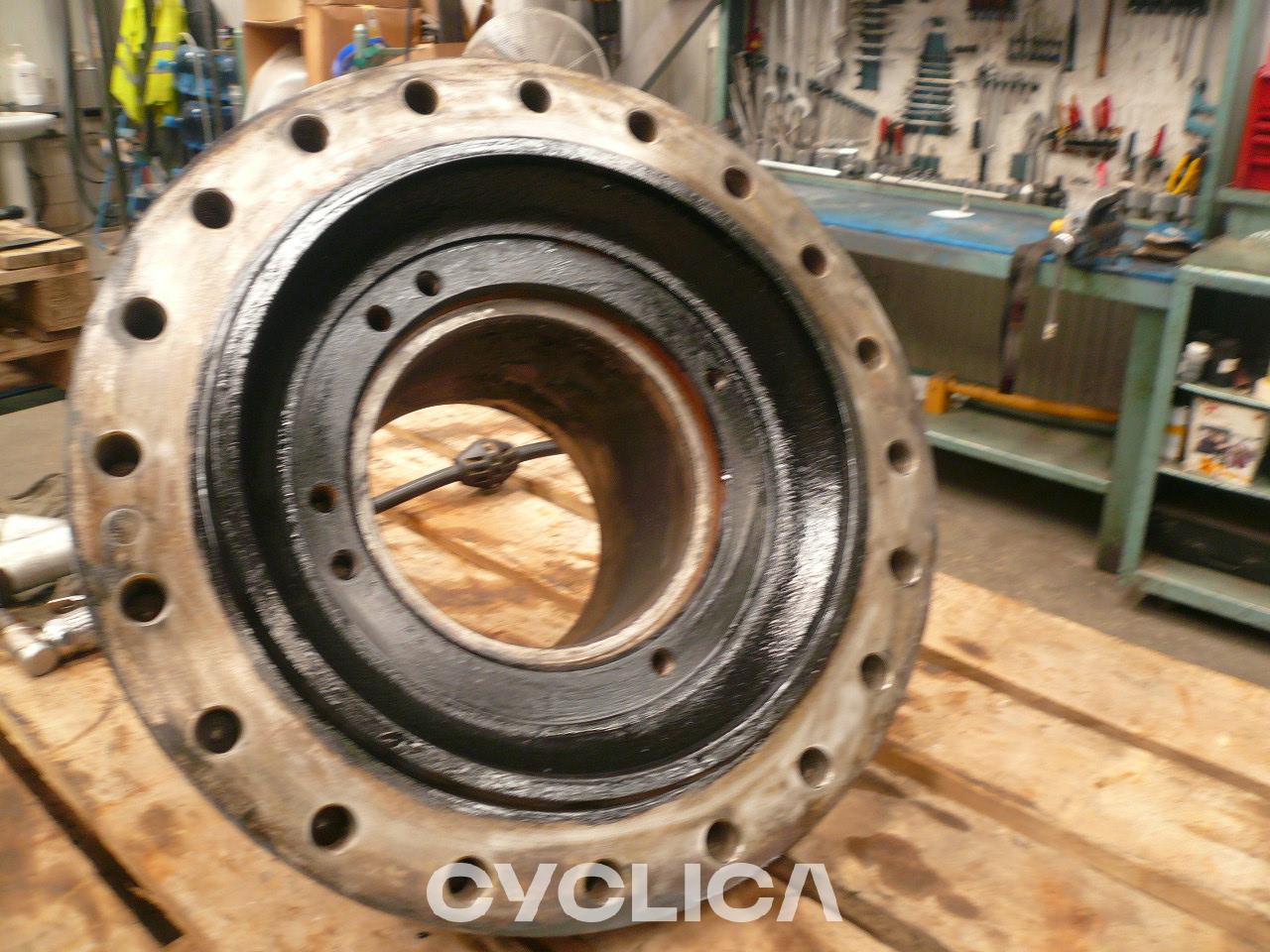 Grupe fuqie  330CLME 1994581U - 2