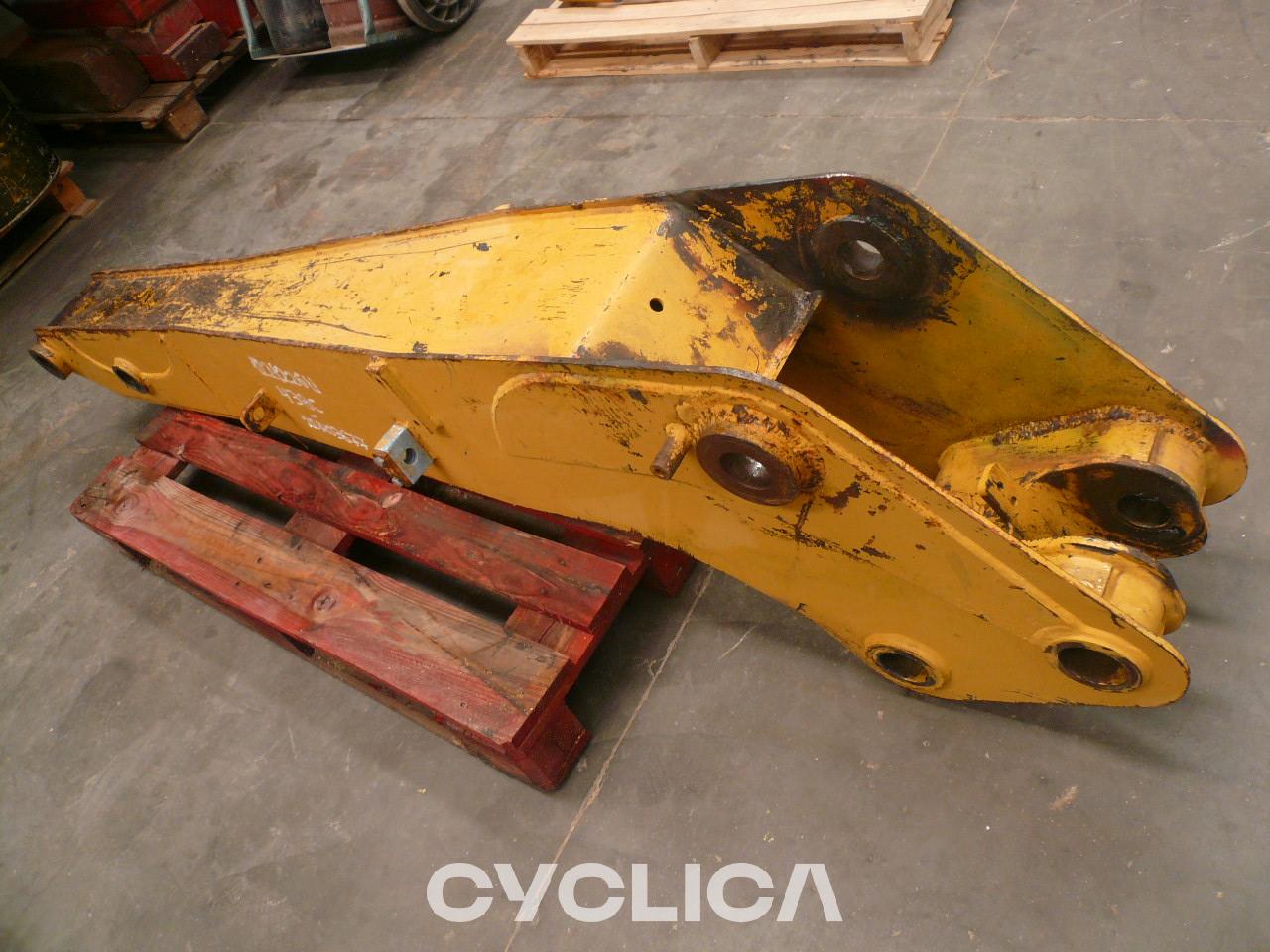 Të tjerët  438C 1221226U - 1