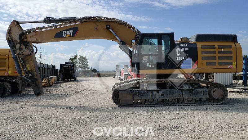 Bageri gusjeničari  352F NDC10053 - 2