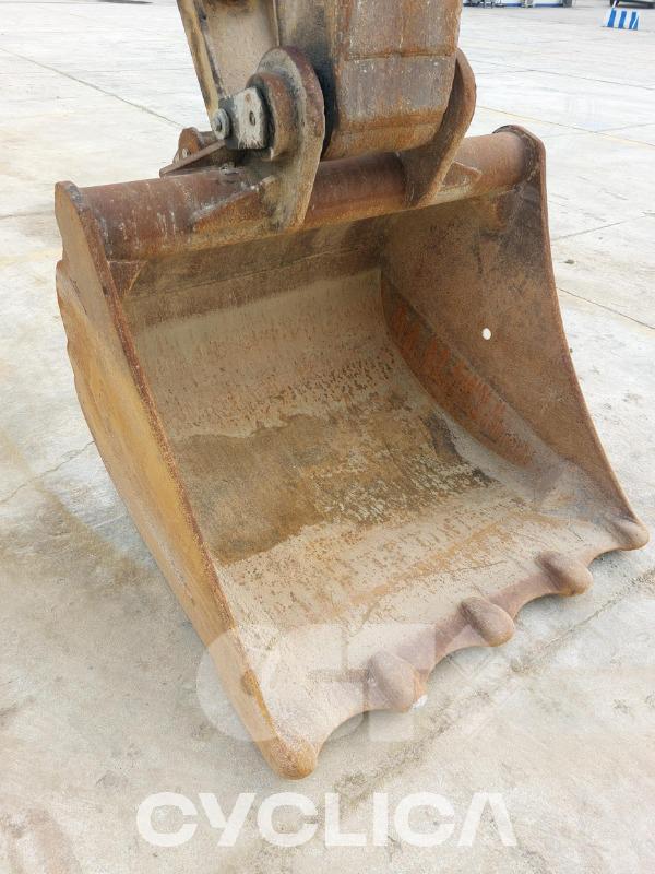 Bageri gusjeničari  323DSA SED00195 - 8