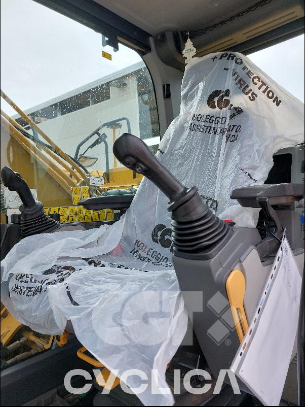 Eskavatorë me Zinxhirë  323 RAZ00533 - 13