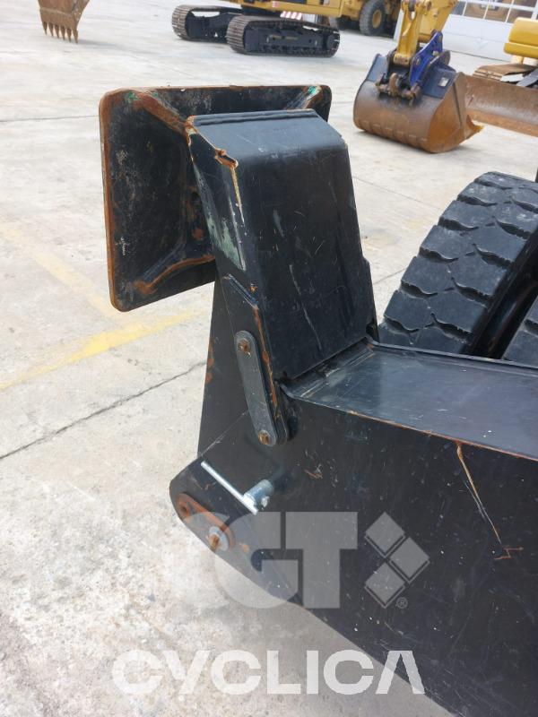 Bageri na točkovima  MH3024 FB700471 - 16