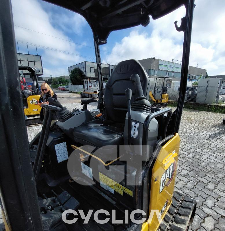 Eskavatorë me Zinxhirë  302 CR RHM03378 - 11