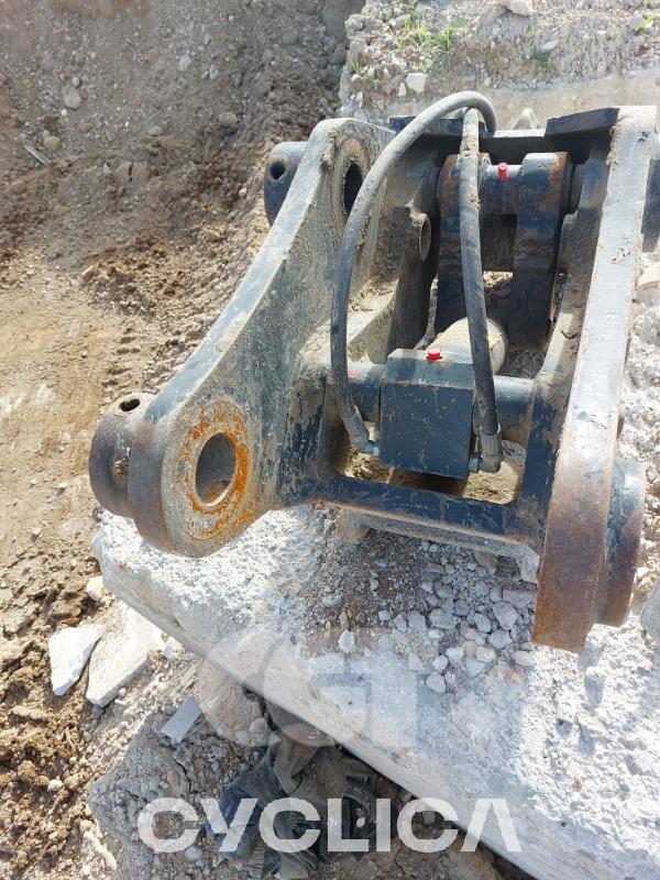 Eskavatorë me Zinxhirë  PC138 25834 - 7