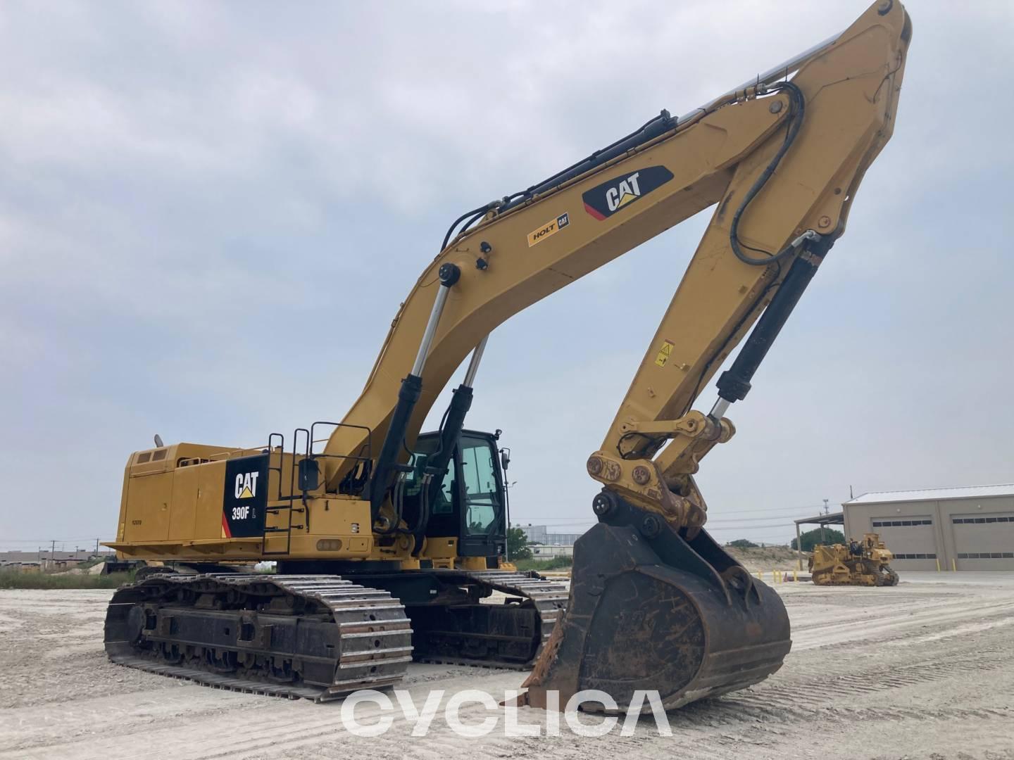 Eskavatorë me Zinxhirë  390FL HNG00251 - 2