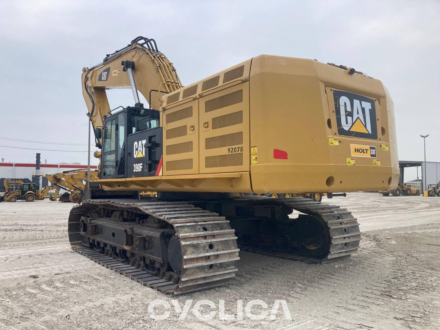 Eskavatorë me Zinxhirë  390FL HNG00251 - 4