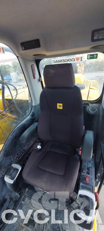 Crawler excavators  JS235 EC02136118 - 18