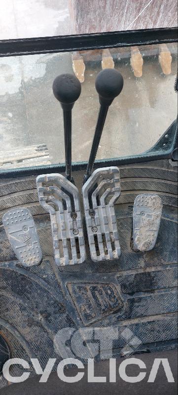 Crawler excavators  JS235 EC02136118 - 20