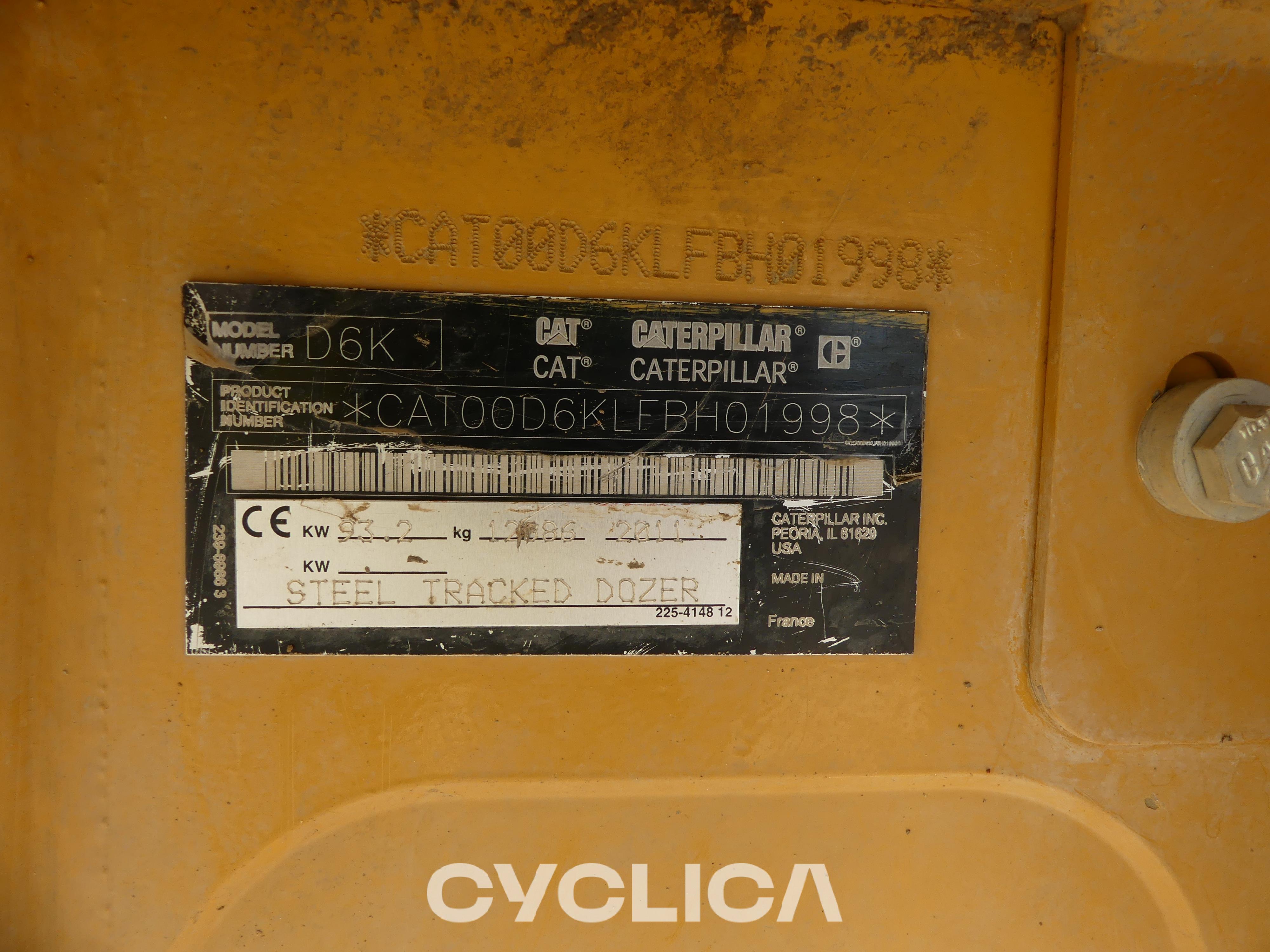 Buldožerji in traktorji goseničarji  D6KXL FBH01998 - 2
