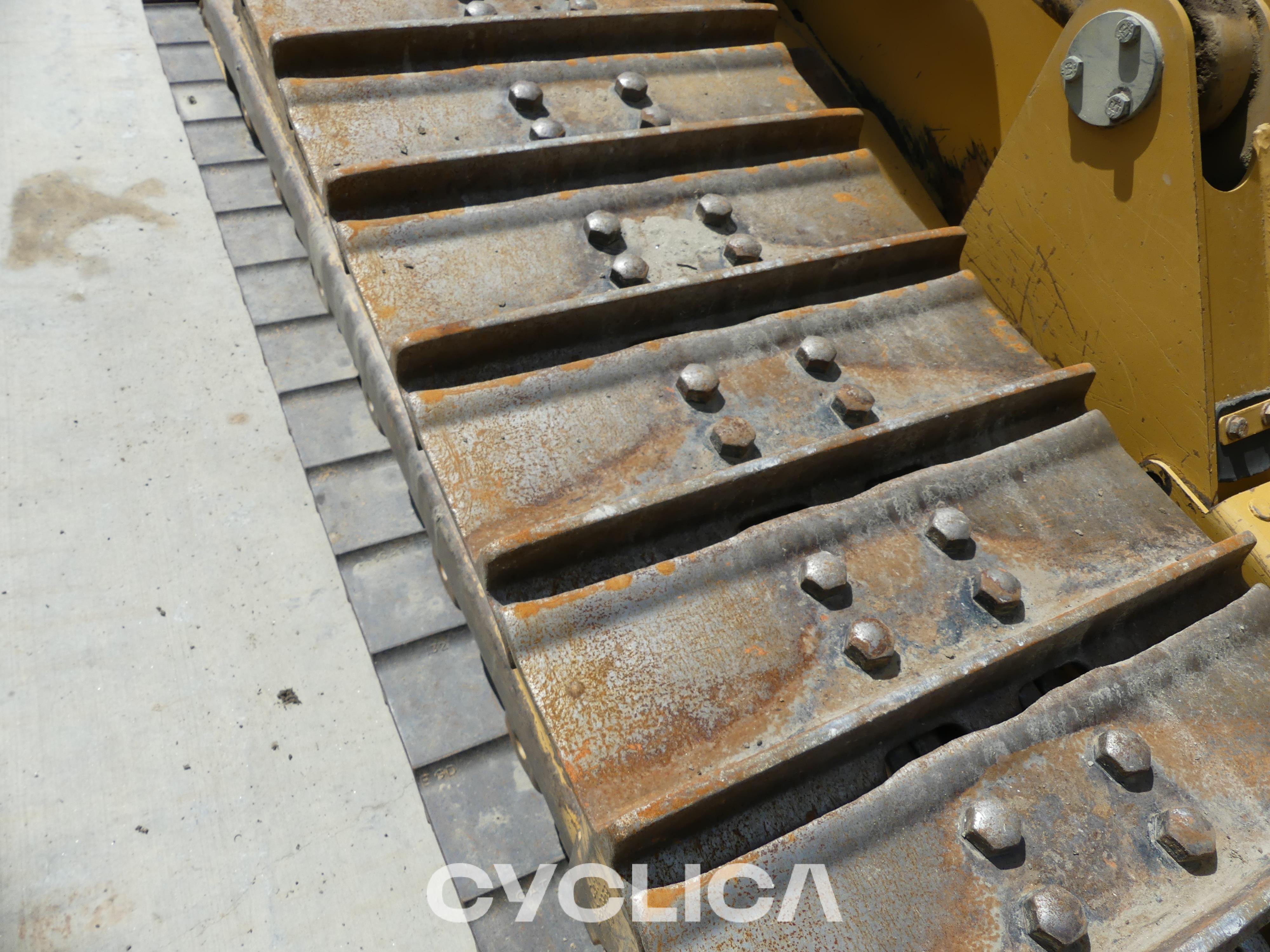 Buldožerji in traktorji goseničarji  D6KXL FBH01998 - 11