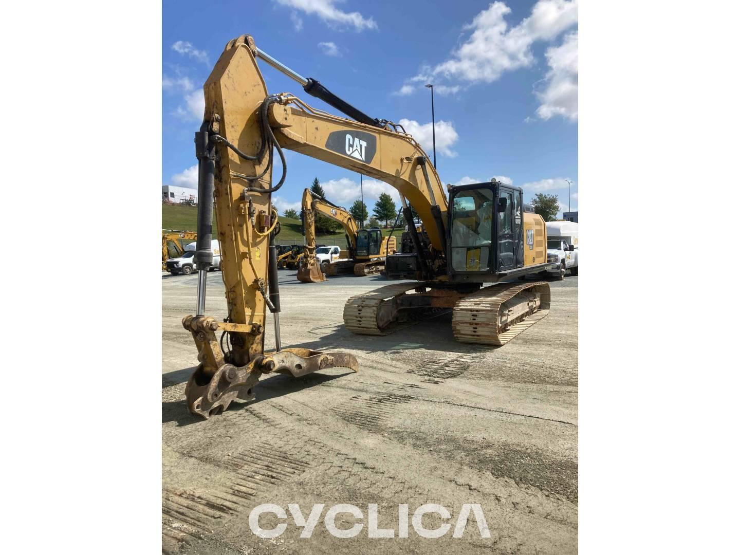 Eskavatorë me Zinxhirë  323FL YEJ00475 - 1